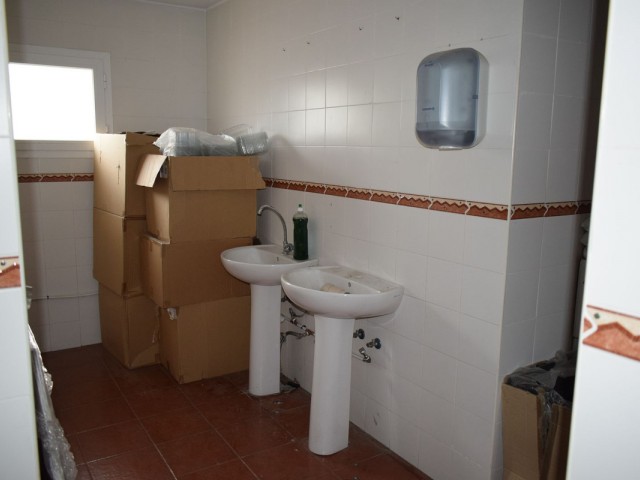Liikekiinteistö Málaga