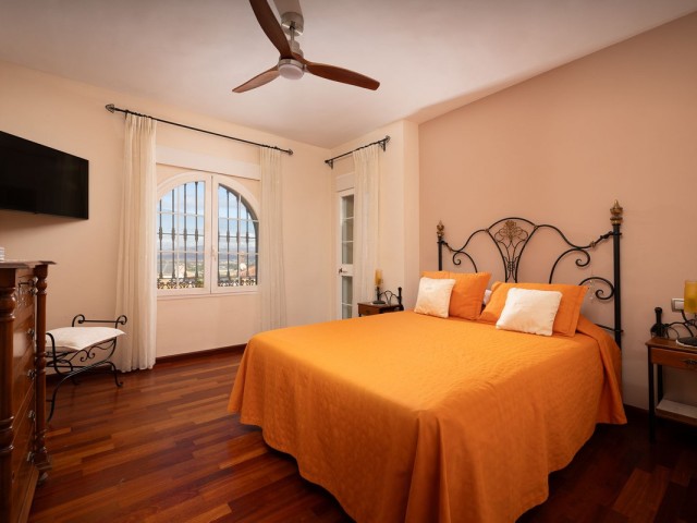 Villa avec 5 Chambres  à Alhaurín de la Torre