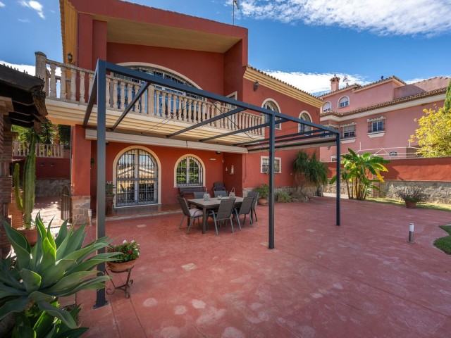 Villa avec 5 Chambres  à Alhaurín de la Torre