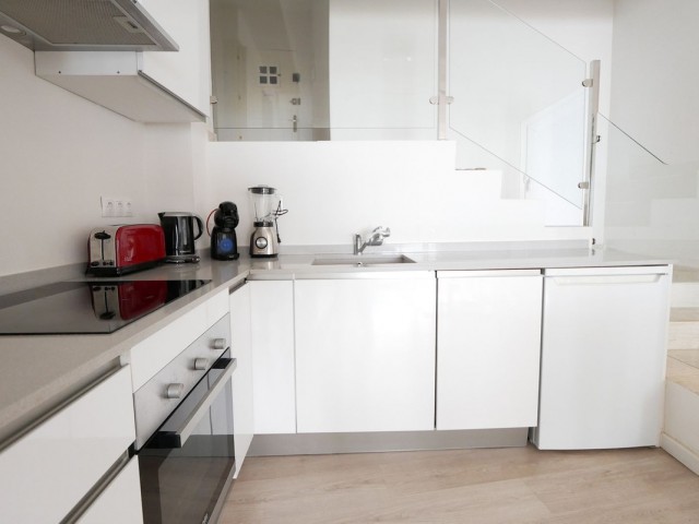 Penthouse avec 3 Chambres  à Puerto de Cabopino