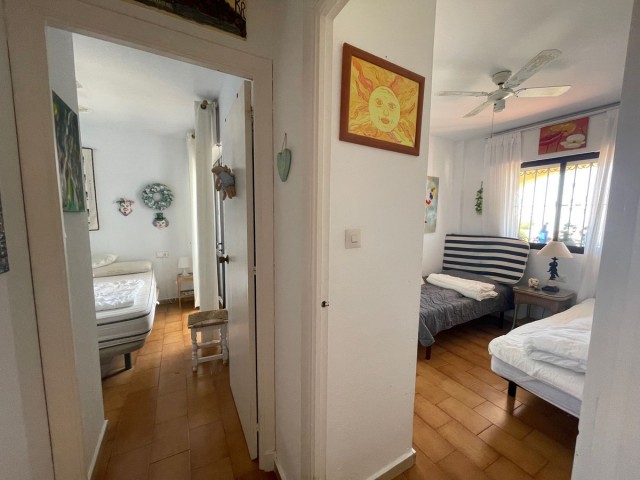 Comercial con 2 Dormitorios  en Riviera del Sol