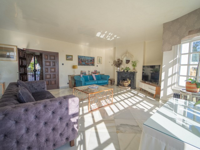 9 Bedrooms Villa in Benalmadena