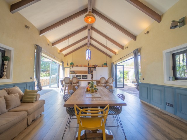 9 Bedrooms Villa in Benalmadena