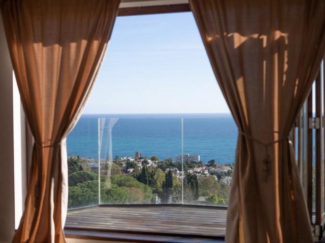 9 Bedrooms Villa in Benalmadena