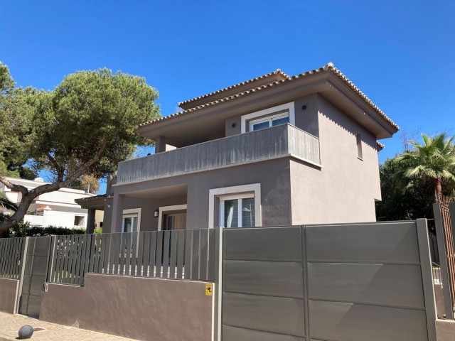 5 Sovrums Villa i Elviria