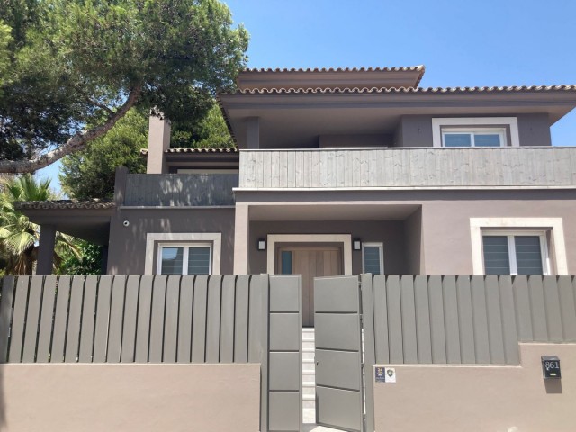 5 Sovrums Villa i Elviria