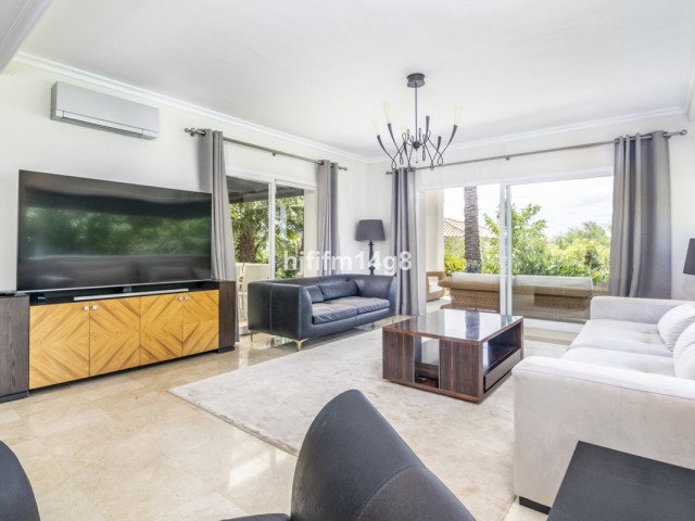 Villa avec 4 Chambres  à El Rosario