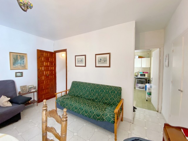 Adosado con 4 Dormitorios  en Marbella