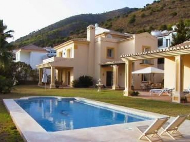 Villa avec 4 Chambres  à Mijas