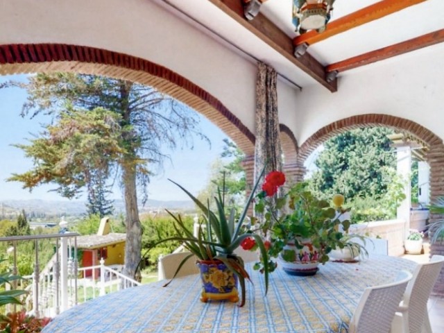 4 Bedrooms Villa in Sierrezuela