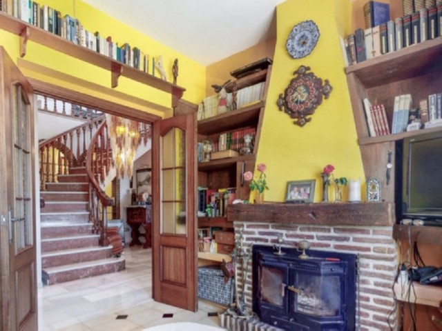 4 Bedrooms Villa in Sierrezuela