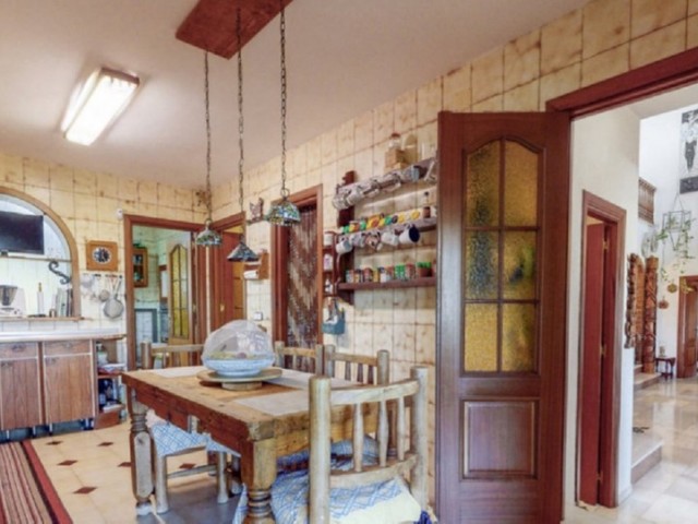 4 Bedrooms Villa in Sierrezuela