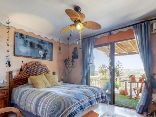4 Bedrooms Villa in Sierrezuela
