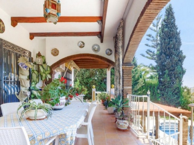 4 Bedrooms Villa in Sierrezuela