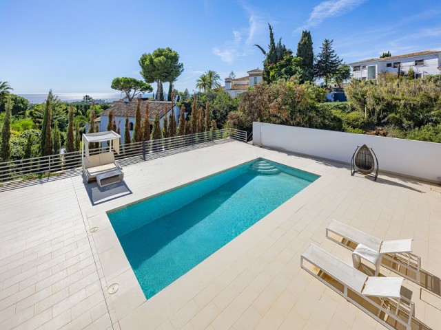 5 Slaapkamer Villa in El Rosario