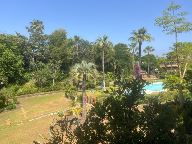 Apartment, Guadalmina Baja, R4850005
