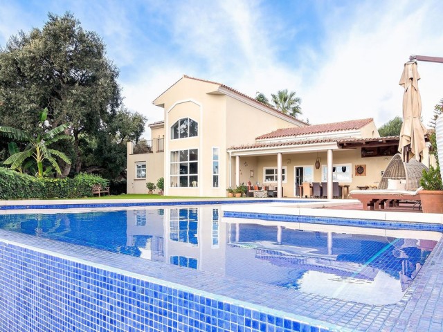 6 Bedrooms Villa in Sotogrande