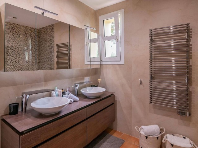 6 Bedrooms Villa in Sotogrande