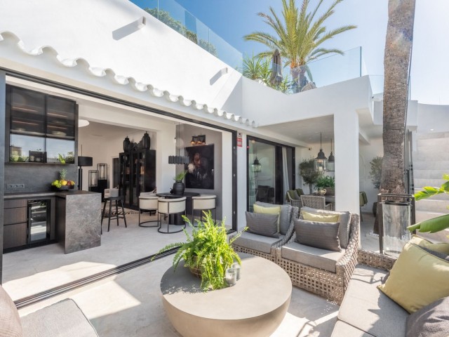 Townhouse The Golden Mile - R4870900