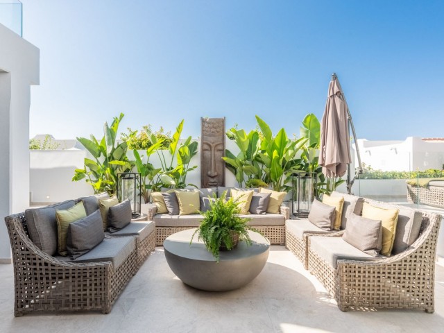 3 Bedrooms Townhouse in The Golden Mile