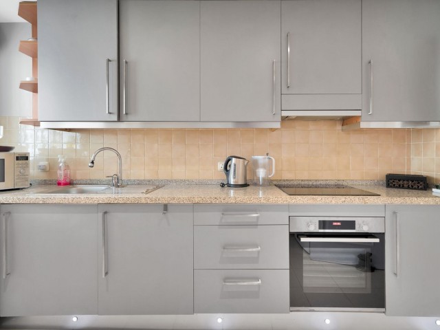Apartment, La Quinta, R4867699