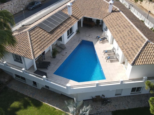 5 Soveroms Villa i Sierrezuela