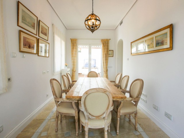 7 Soveroms Villa i Sotogrande