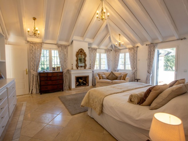 7 Bedrooms Villa in Sotogrande