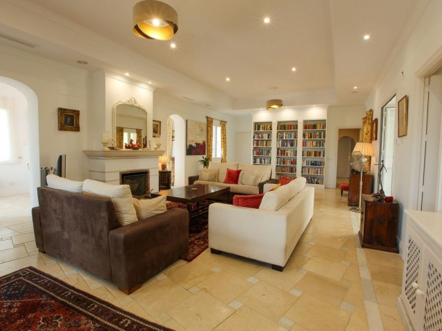 7 Bedrooms Villa in Sotogrande