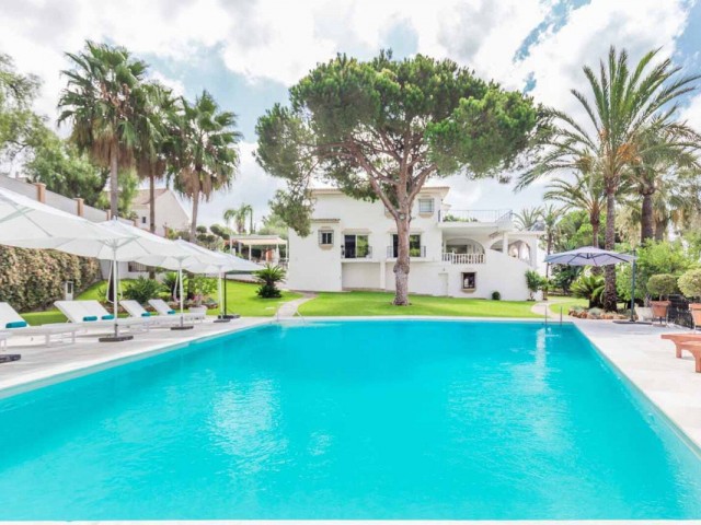 6 Slaapkamer Villa in Río Real