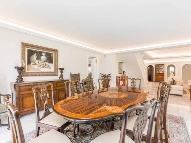 Villa avec 6 Chambres  à Río Real