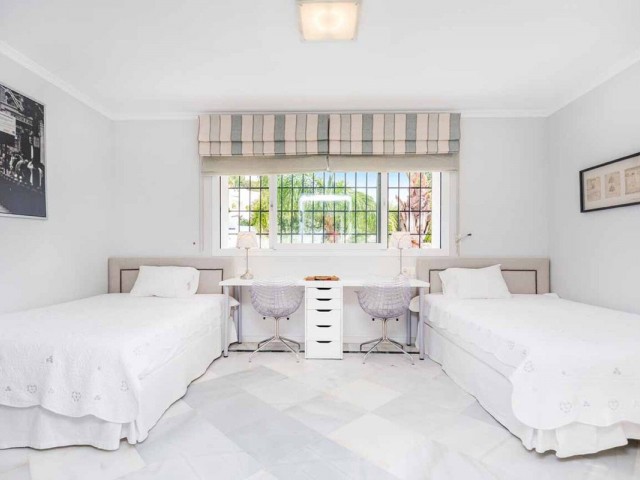 Villa avec 6 Chambres  à Río Real