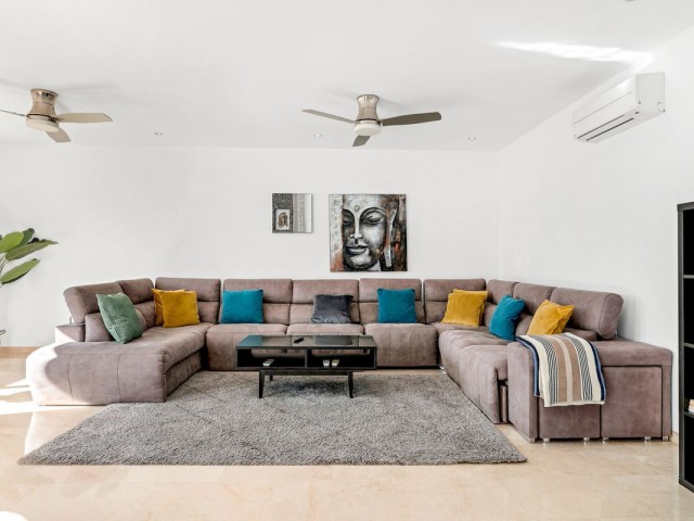 Villa, Nueva Andalucia, R4875049