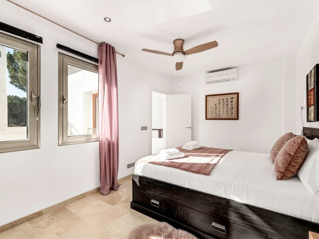 3 Bedrooms Villa in Nueva Andalucía