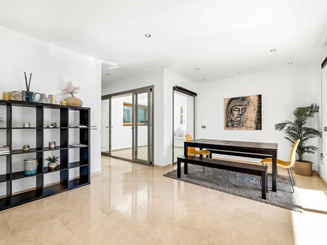 3 Bedrooms Villa in Nueva Andalucía