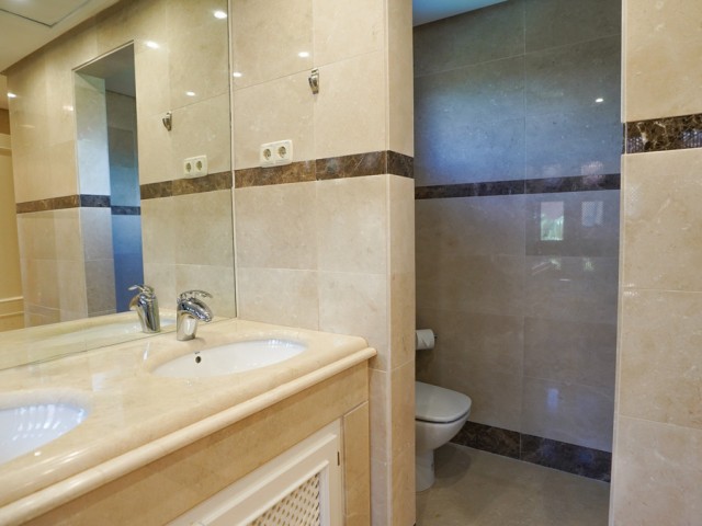 Penthouse avec 3 Chambres  à Puerto Banús