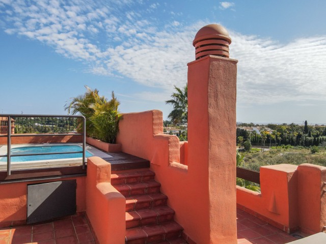 Penthouse avec 3 Chambres  à Puerto Banús