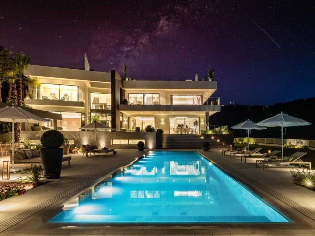 Villa avec 6 Chambres  à La Zagaleta