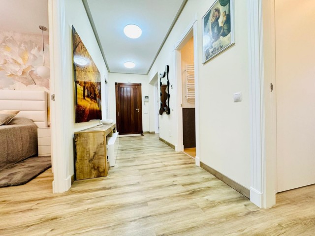 3 Schlafzimmer Apartment in Bahía de Marbella