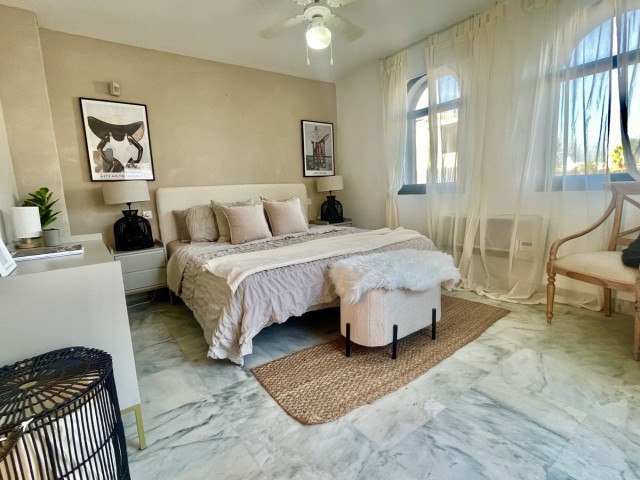 2 Bedrooms Townhouse in Costalita