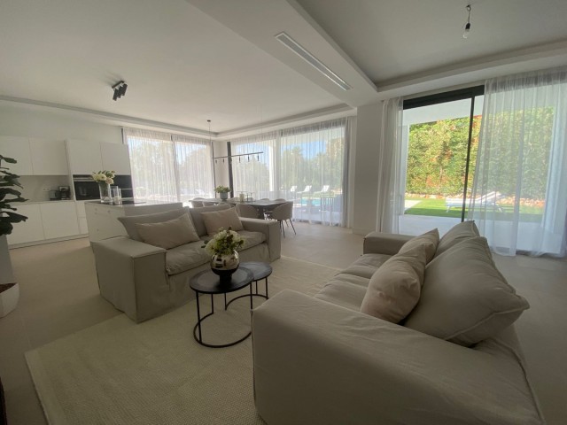 6 Bedrooms Villa in Monte Halcones