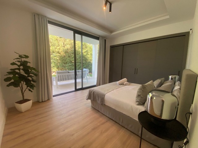6 Bedrooms Villa in Monte Halcones