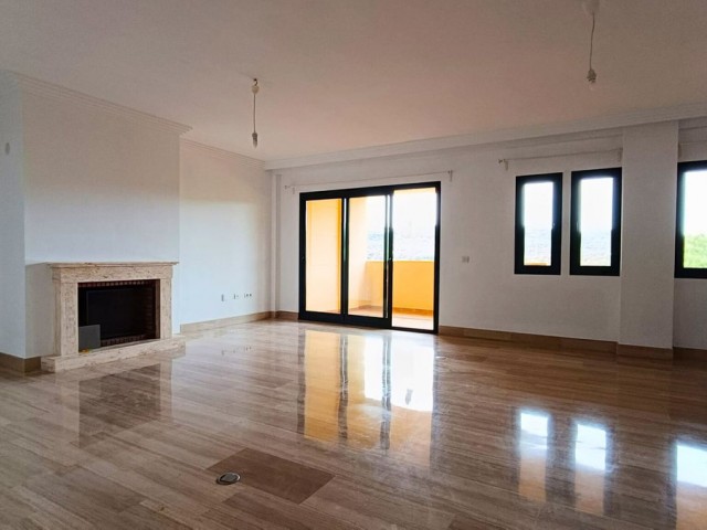 Apartment, Sotogrande Alto, R4879267