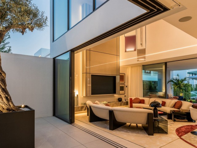 4 Bedrooms Villa in The Golden Mile