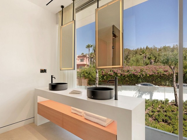 4 Bedrooms Villa in The Golden Mile
