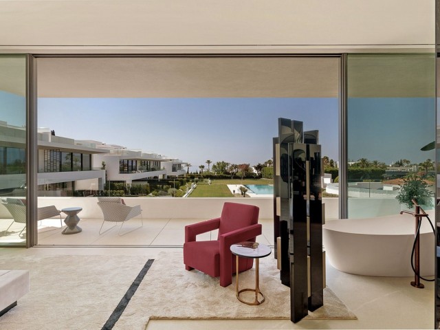 4 Bedrooms Villa in The Golden Mile