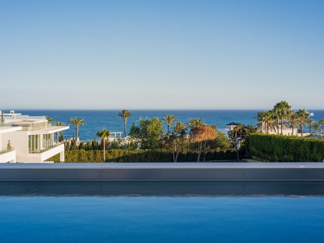 4 Bedrooms Villa in The Golden Mile