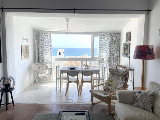 Apartamento con 2 Dormitorios  en Estepona