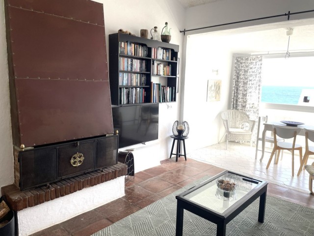 Apartamento con 2 Dormitorios  en Estepona
