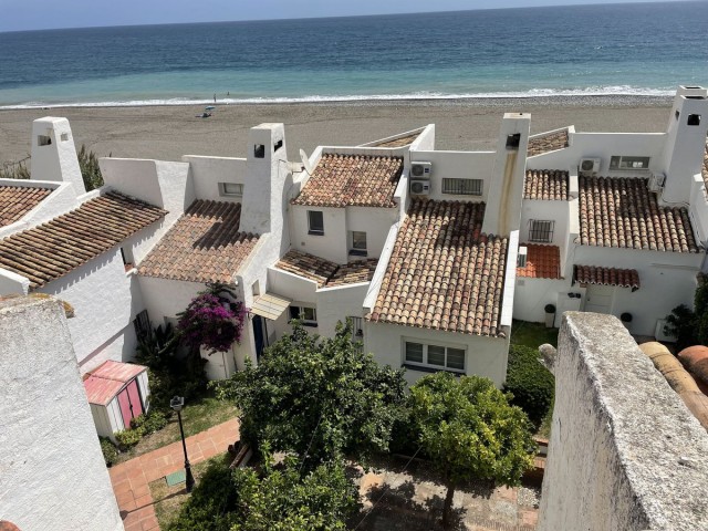 Apartamento con 2 Dormitorios  en Estepona